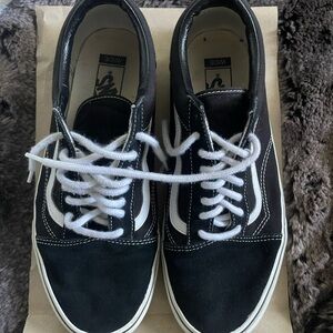 Vans Black and White Low-Top Men's Sneakers